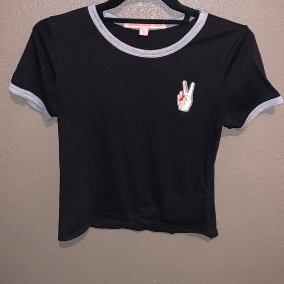 Rebellious One Crop Top✨ - Picture 1 of 3